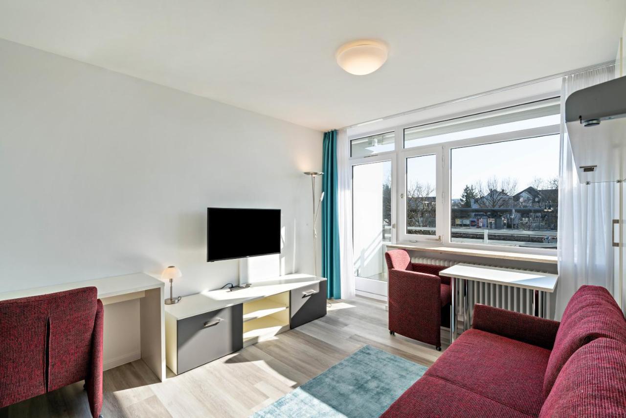 Huber Living Basic 210 Appartement Germering Buitenkant foto